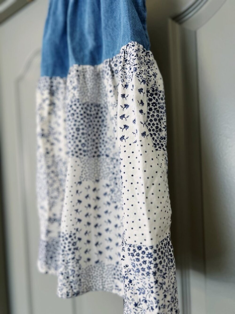 SOLD Size 4 Cottagecore Spring Dress Bundle • Denim + Cotton • OshKosh & Carter - Picture 4 of 10